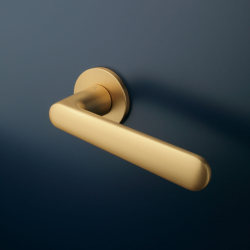 Aprile Door handle - Matt gold - Model Aria