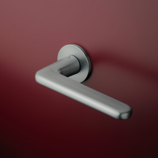 Aprile Door handle - Satin chrome - Model Lira