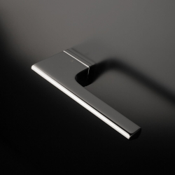 Aprile Door handle - Polished chrome - Model Lupina