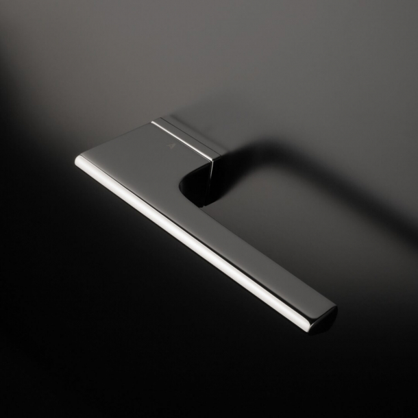 Aprile Door handle - Polished chrome - Model Lupina