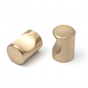 Gałka 153 - Szczotkowany mosiądz lakieru - 18 mm