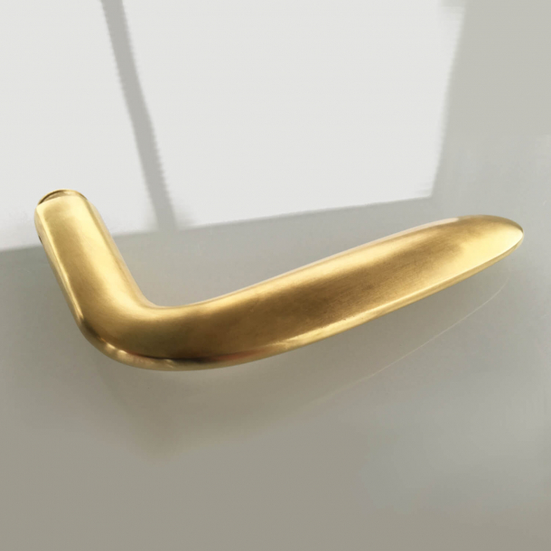 Randi Door Handle Wing Brass Model 1074 Cc 38 Mm Brass Door Handles Villahus 5940