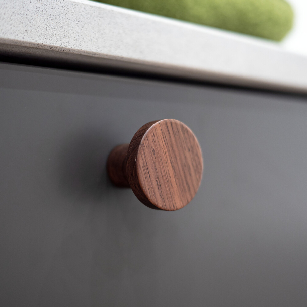 M�belknopf - Nussbaumholz - CIRCUM - 33 mm