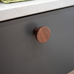 M�belknopf - Nussbaumholz - CIRCUM - 33 mm