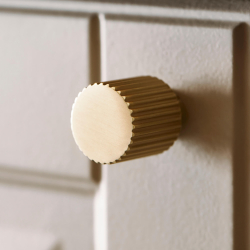 M�belknopp - Beslag Design - M�ssing - Helix Stripe-modell