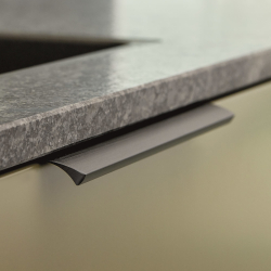 Furnipart M�belgriff - Mattschwarz geb�rstet - Modell EDGE STRAIGHT - 200 mm
