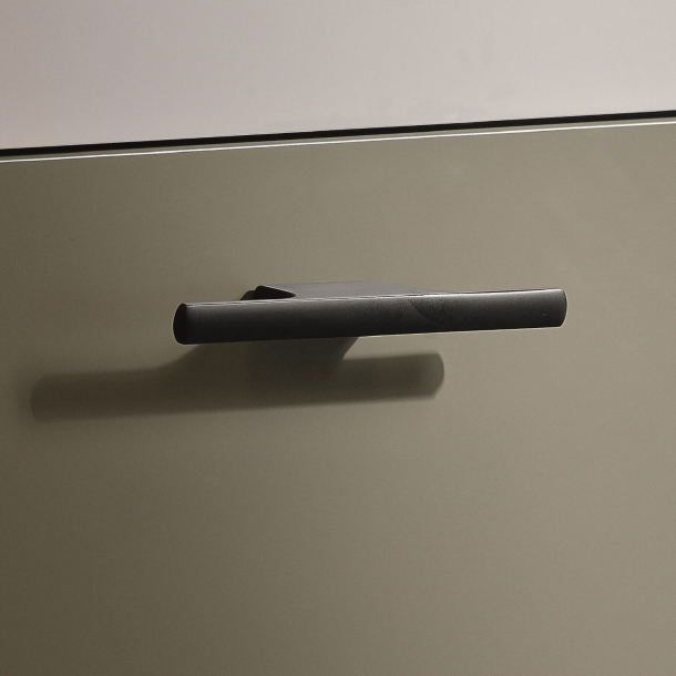 M�belhandtag - Furnipart - Matt svart - Modell Tau Knob