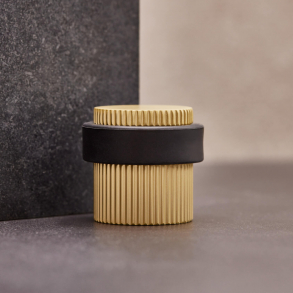 Beslag Design Trstopper - Messing - Modell Helix Stripe