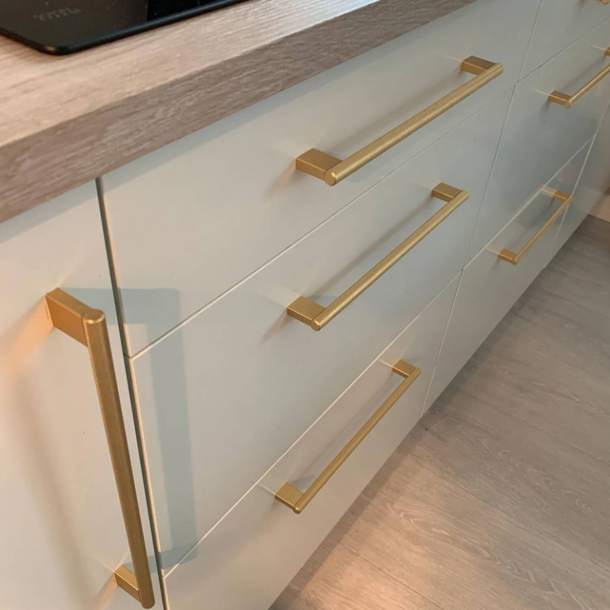 Cabinet Handle - Brass - Model GRAF BIG - cc 1168mm