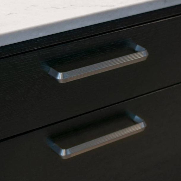 Beslag Design Cabinet handle - Matt brushed anthracite - Model Lines