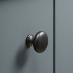 Beslag Design Cabinet knob - Antique black - Model Duke - 32 x 26 mm