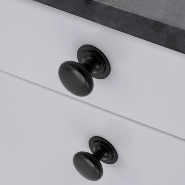 Ga&#322;ka meblowa-  Mynta - Czarna - 32 mm