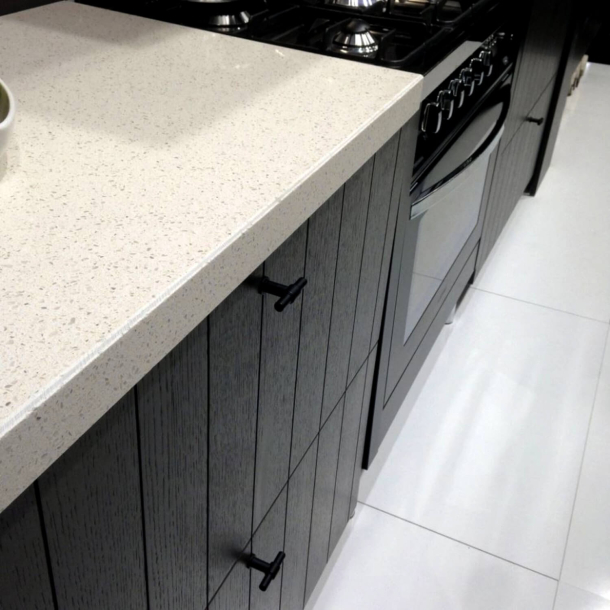 Mbelknopf T-Bar - Mattes Schwarz - Modell T-Type