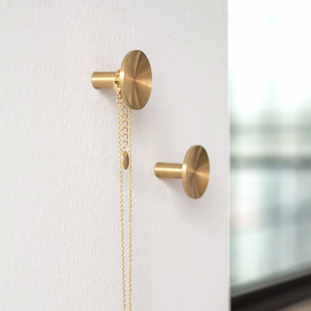 Furniture knob - Brushed brass - STURE - 28 x 23 mm