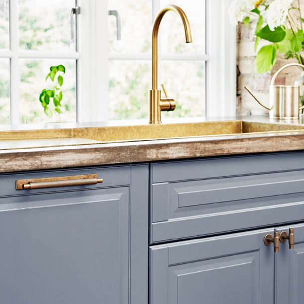 Furnipart Cabinet handle - Antique Brass - Model Model MANOR / Back plate - cc128 mm