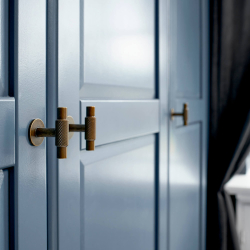 Furnipart T-bar cabinet handle - Antique brass - Model MANOR 30 x 54 mm