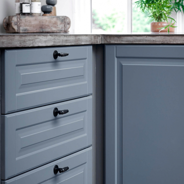 Uchwyt meblowy Furnipart T-bar - Matowa czer&#324; - Model MANOR 30 x 54 mm