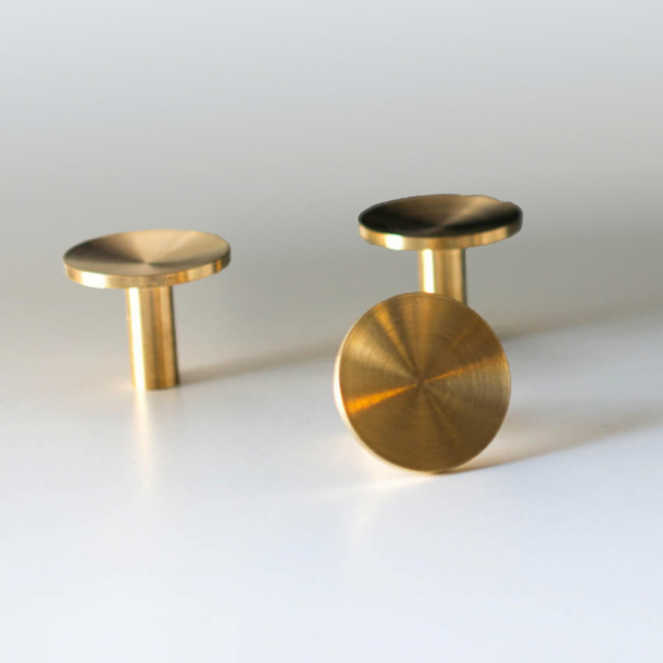 Furniture knob - Brushed brass - STURE - 28 x 23 mm