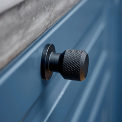 Furnipart Skpknopp - Matt svart - Model MANOR - 30 x 35 mm