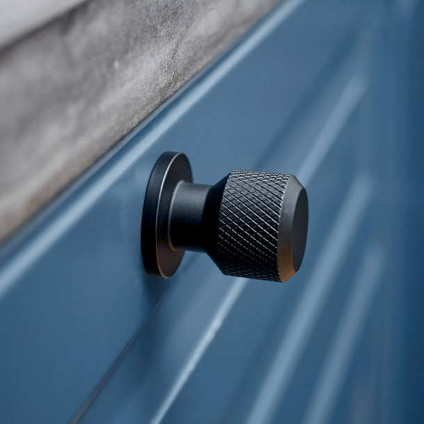 Furnipart Skpknopp - Matt svart - Model MANOR - 30 x 35 mm