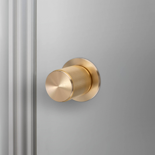 Buster+Punch Door knobs - Brass - Model LINEAR - cc30/38 mm