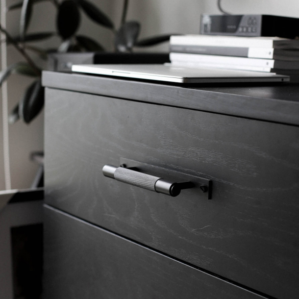 Buster+Punch Pull bar z tyln&#261; p&#322;yt&#261; -  czarny - Model Cross - 200/300/400mm