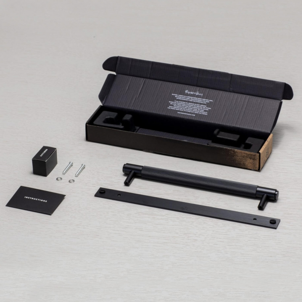 Buster+Punch Pull bar z tyln&#261; p&#322;yt&#261; -  czarny - Model Cross - 200/300/400mm