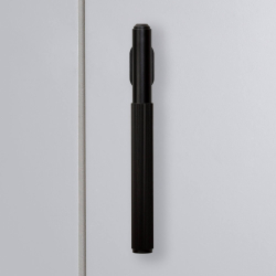 Buster + Punch - Linear L-Bar - Solid black metal