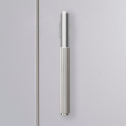 Buster + Punch - Linear L-Bar - Solid Steel