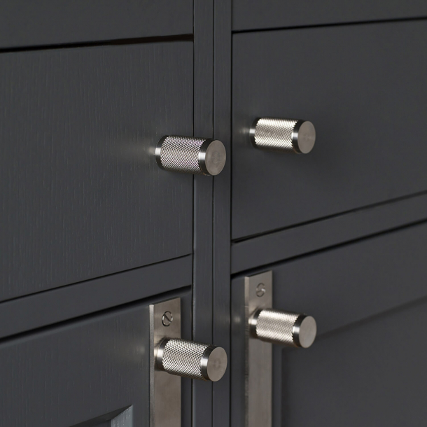 Ga&#322;ka do mebli - Stal - Buster+Punch - 20x34 mm