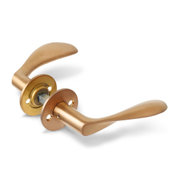 Arne Jacobsen drhndtag - AJ97 - Brstet kobber PVD - cc30mm