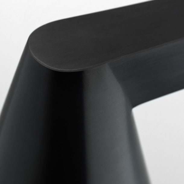 Drgreb - FORMANI - PVD mat sort - Model OH100-G - Design by Osiris Hertman