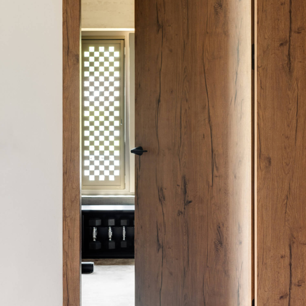 Drgreb - FORMANI - PVD mat sort - Model OH100-G - Design by Osiris Hertman