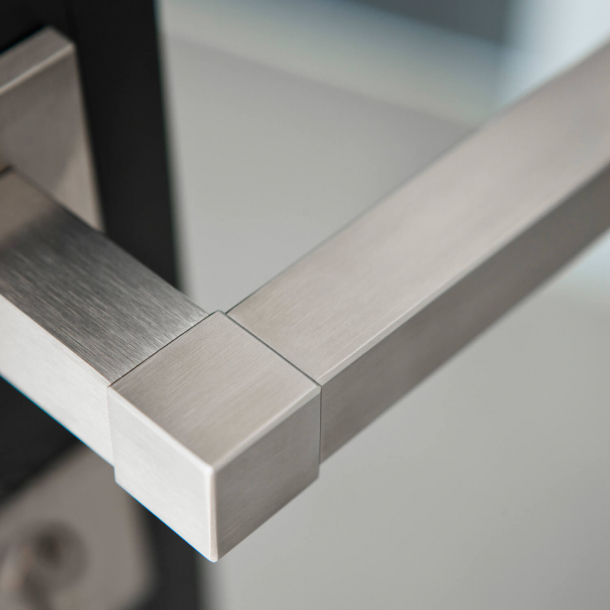 Drgreb JB100 - Brstet stl - Model SQUARE - Design by Jan des Bouvrie