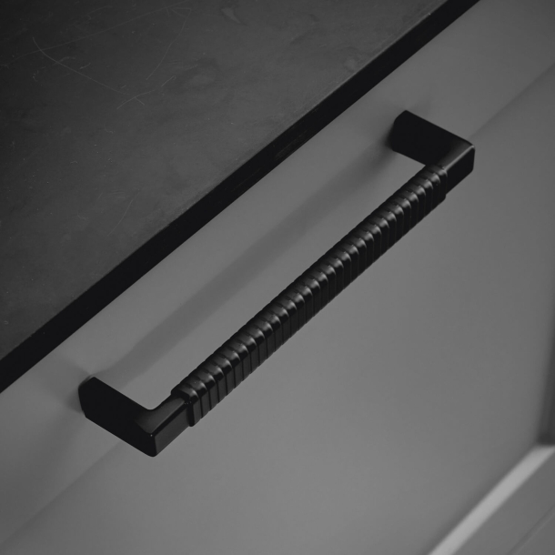 Furnipart Cabinet Handle - Matt black - Model Rattan 168 mm