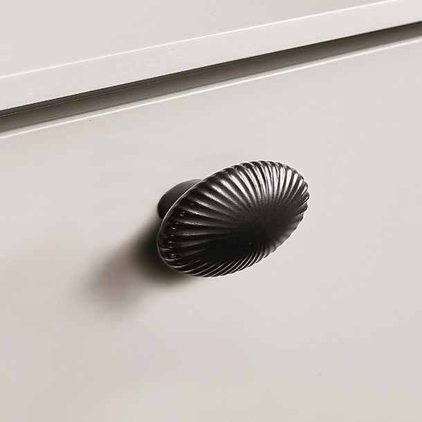 M&ouml;belknopp - Furnipart - Matt svart keramik - Modell Halo