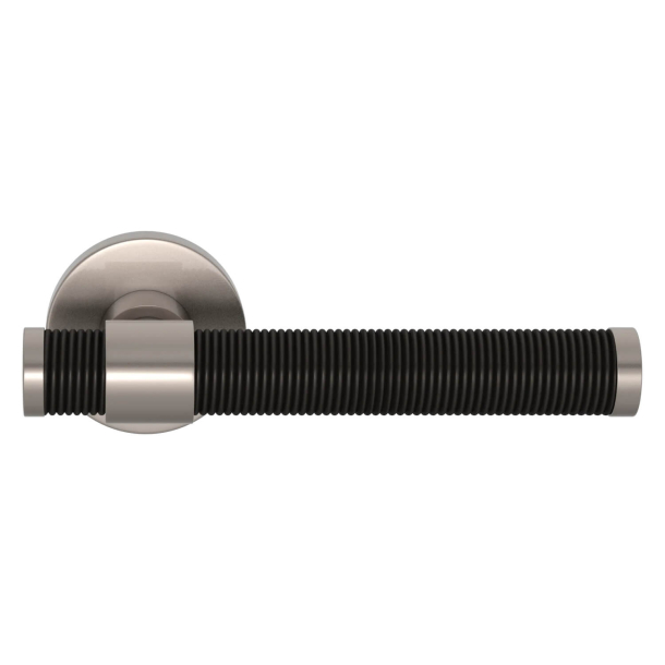 Klamka do drzwi - Turnstyle Designs - Czarny br&#261;z Amalfine / Satynowy nikiel - Model B1355