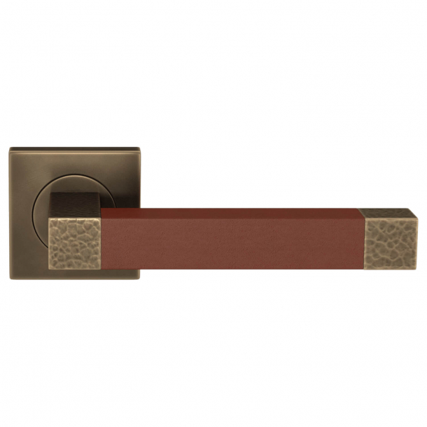 Turnstyle Design Dørgreb - Chestnut leather / Burnished brass - Model HR1021