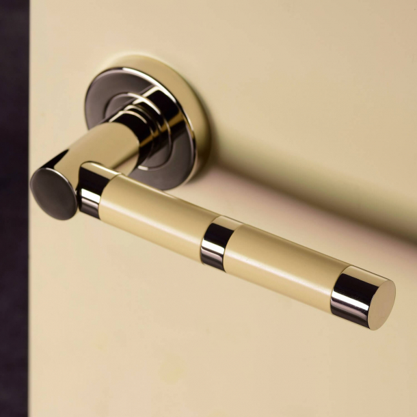 Drgreb - Turnstyle Designs - Sort bronze / Poleret messing - Model P1333