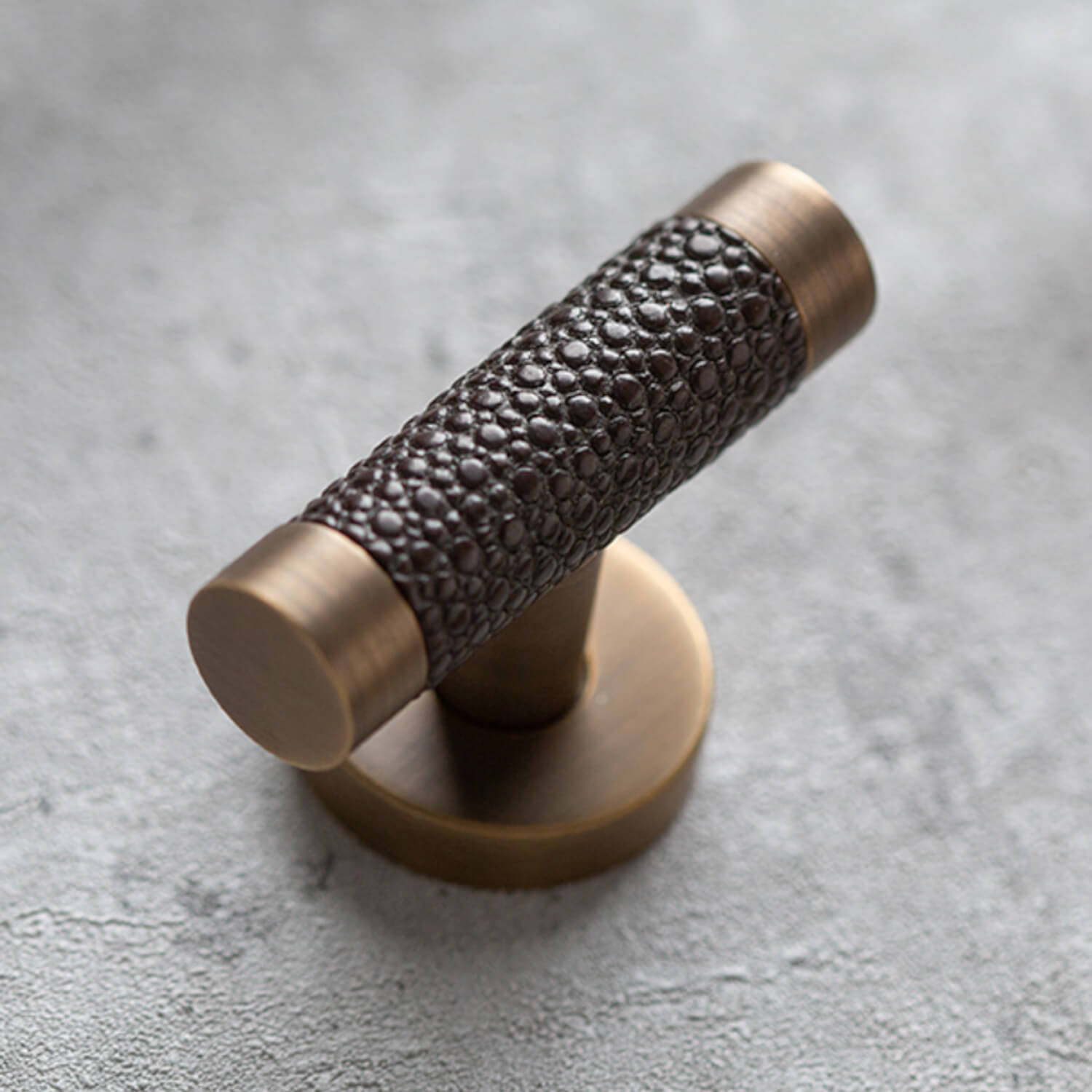 Turnstyle Design T-Bar - Shagreen Cabinet - Amalfine - Model P3016