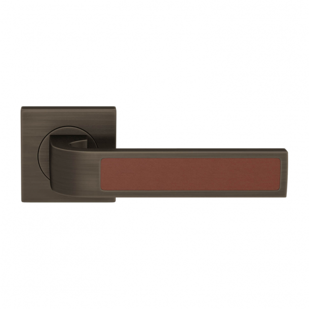 Turnstyle Design Door handle - Chestnut leather / Vintage patina - Model R1022