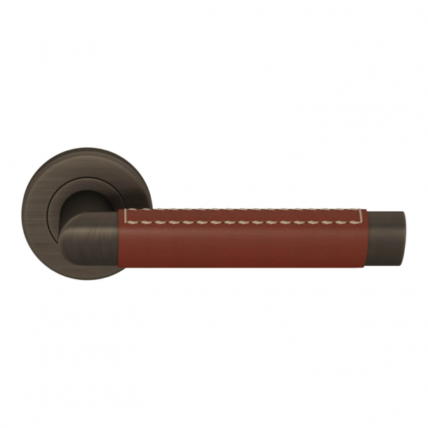 Turnstyle Design Door handle - Chestnut leather / Vintage patina - Model C1414